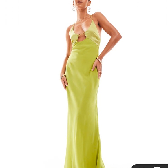 Elegant Lime Green Women's Dress - Picture 1 of 3